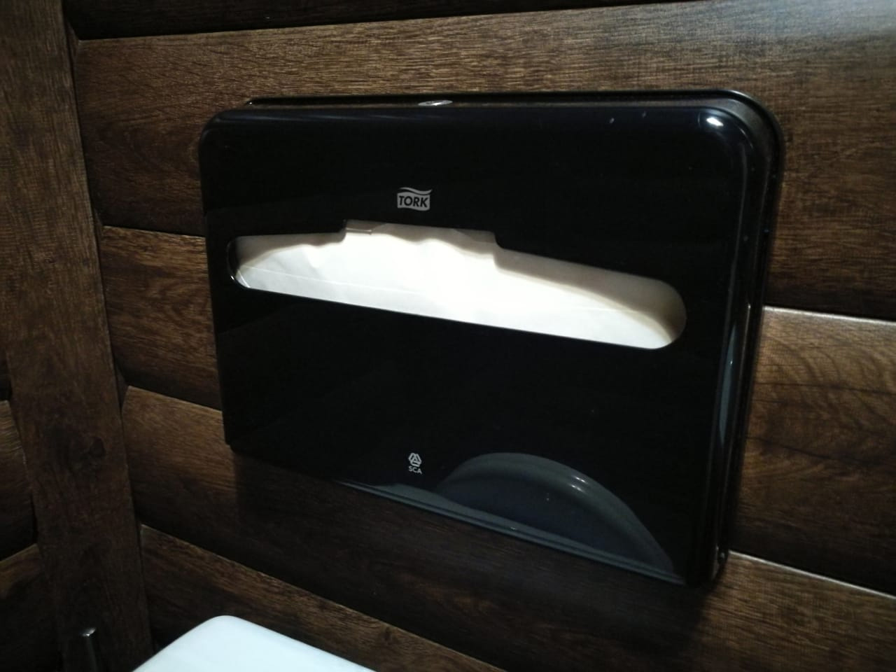 Тримач для покриття сидіння унітазу Максі Elevation, пластиковий, (V1), чорн. Tork - фото 2