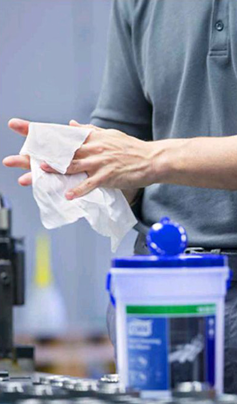 Салфетки влажные, нетканные для рук+ ведро диспенсер 1-сл., 27*27см., 58шт./уп., бел. W14 Tork - фото 1