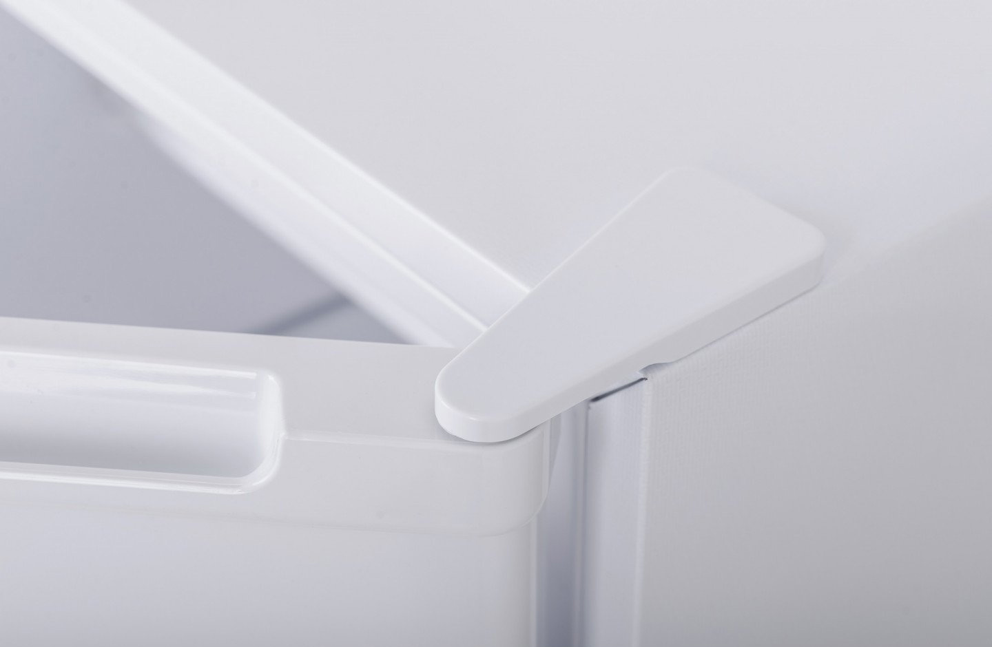 Холодильник однокамерний с морозилкою MR-86, 47.5 x 85 x 44.5 см, біл. Ergo - фото 11